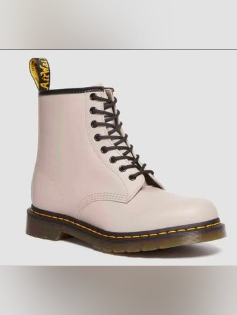 BNWT Dr. Martens 1460 Smooth Leather Lace Up Boots Lace-Up Boots Cream & Black